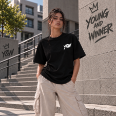 Tshirt Young & Winner 2026 noir